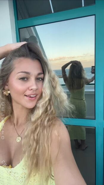 Emily Maurer Leaked Nude OnlyFans (Photo 10)