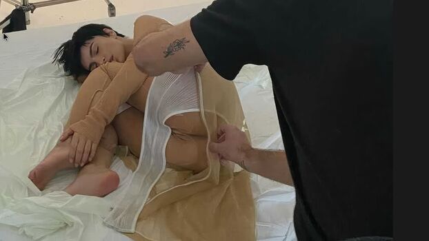 Emily Ratajkowski