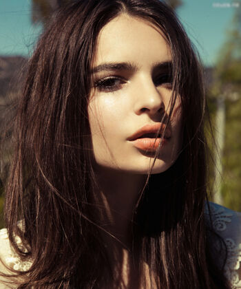Emily Ratajkowski