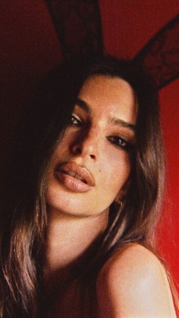 Emily Ratajkowski Leaked Nude OnlyFans (Photo 3779)