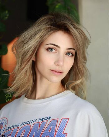 Emily Rudd Leaked Nude OnlyFans (Photo 81)