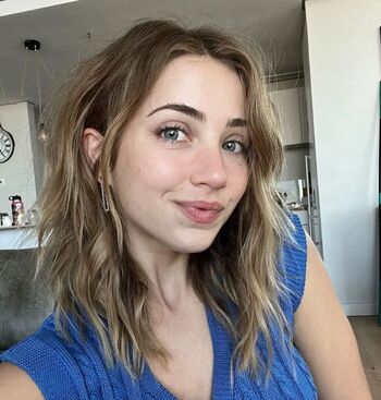 Emily Rudd Leaked Nude OnlyFans (Photo 89)
