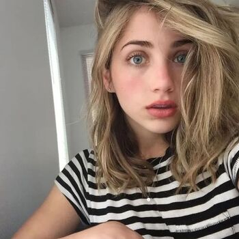 Emily Rudd Leaked Nude OnlyFans (Photo 96)