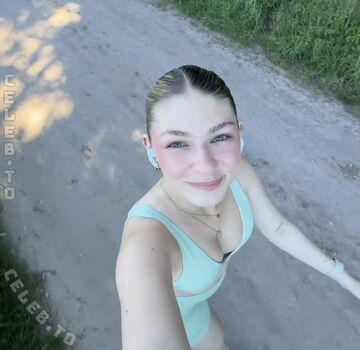 Emilylior Leaked Nude OnlyFans (Photo 6)