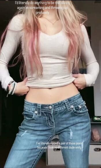 Emma Beardsley Leaked Nude OnlyFans (Photo 2)