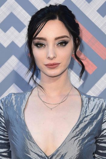 Emma Dumont Leaked Nude OnlyFans (Photo 15)