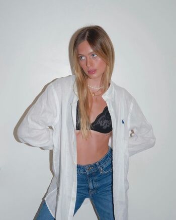 Emma Greenberg Leaked Nude OnlyFans (Photo 20)