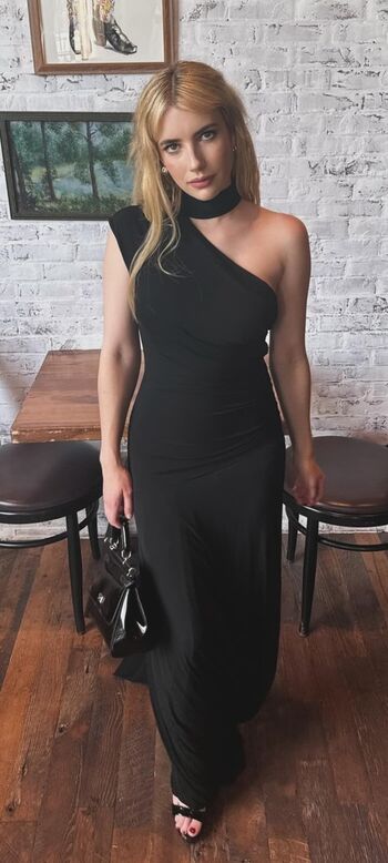 Emma Roberts Leaked Nude OnlyFans (Photo 681)