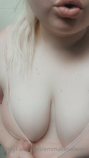 emmaliesalways Leaked Nude OnlyFans (Photo 5)