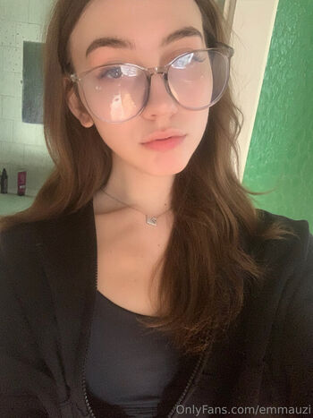 emmauzi Leaked Nude OnlyFans (Photo 15)