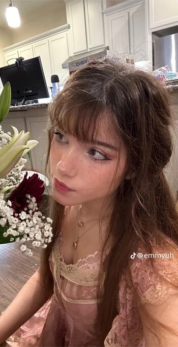 emmyuh Leaked Nude OnlyFans (Photo 3)