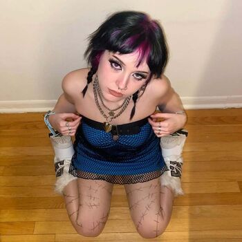 emoemz Leaked Nude OnlyFans (Photo 29)