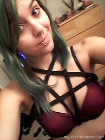 emowaifu162