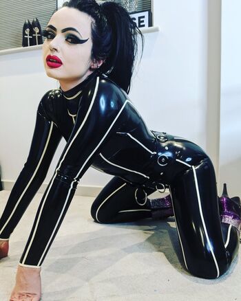 Empress Poison Leaked Nude OnlyFans (Photo 8)