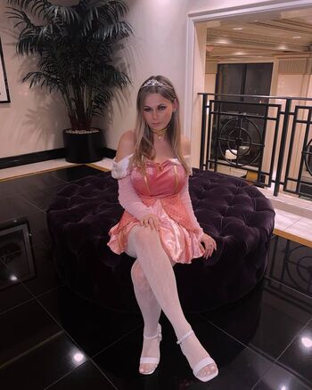 Emspensiveemily Leaked Nude OnlyFans (Photo 59)