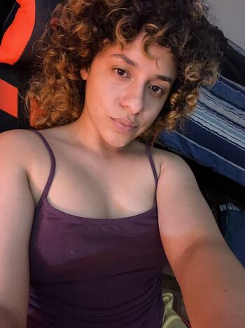 Emylia Smith Leaked Nude OnlyFans (Photo 8)