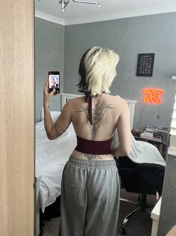 Emzeeni Leaked Nude OnlyFans (Photo 13)