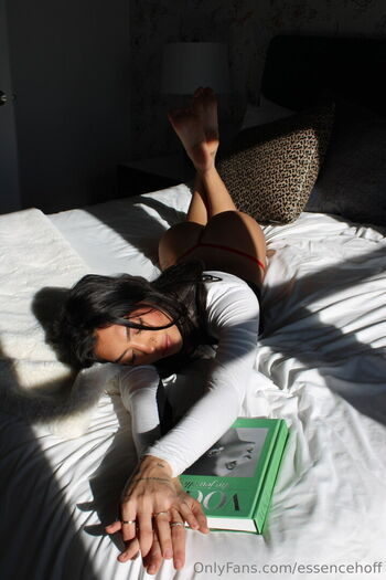 essencehoff Leaked Nude OnlyFans (Photo 16)