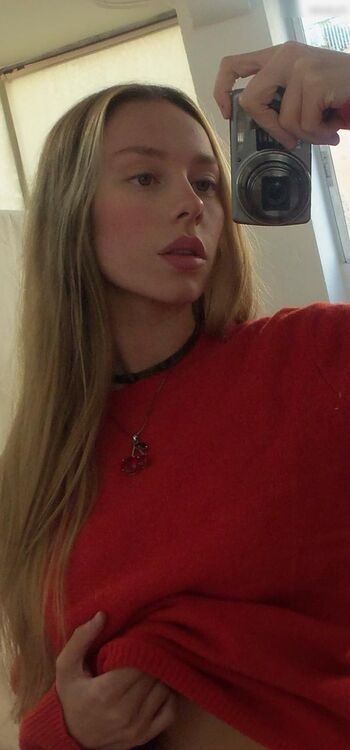 Ester Expósito Leaked Nude OnlyFans (Photo 70)