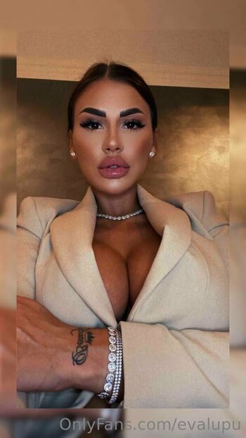 evalupu Leaked Nude OnlyFans (Photo 4)