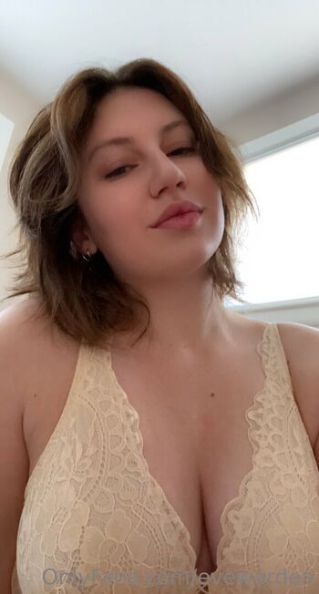 Eve Warden