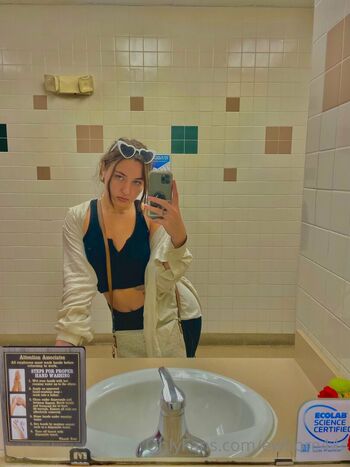 ewhore444 Leaked Nude OnlyFans (Photo 4)