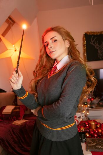 Ezy Summers Cosplay