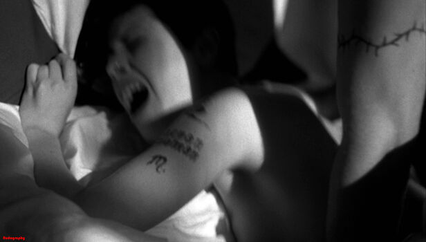 Fairuza Balk Leaked Nude OnlyFans (Photo 15)