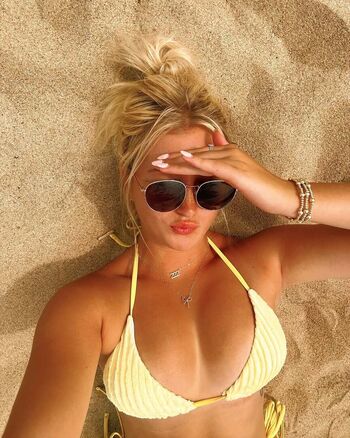 falynreilly Leaked Nude OnlyFans (Photo 25)