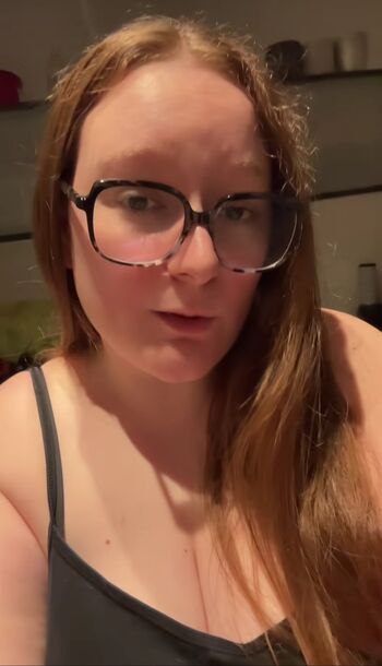 Fannyjhsz Leaked Nude OnlyFans (Photo 2)