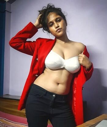 Farhana Yasmin Ahmed Leaked Nude OnlyFans (Photo 1)