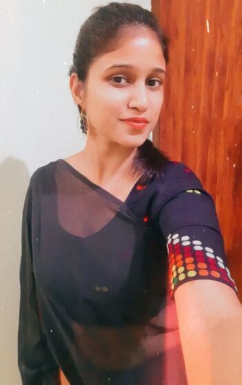 Farhana Yasmin Ahmed Leaked Nude OnlyFans (Photo 4)