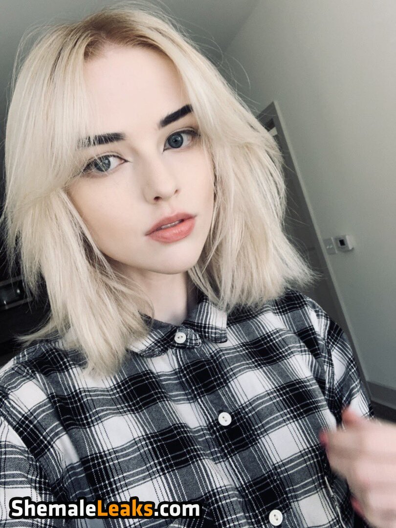 Fauxre / anyuser Leaked Nude OnlyFans (Photo 9) - ShemaleLeaks!