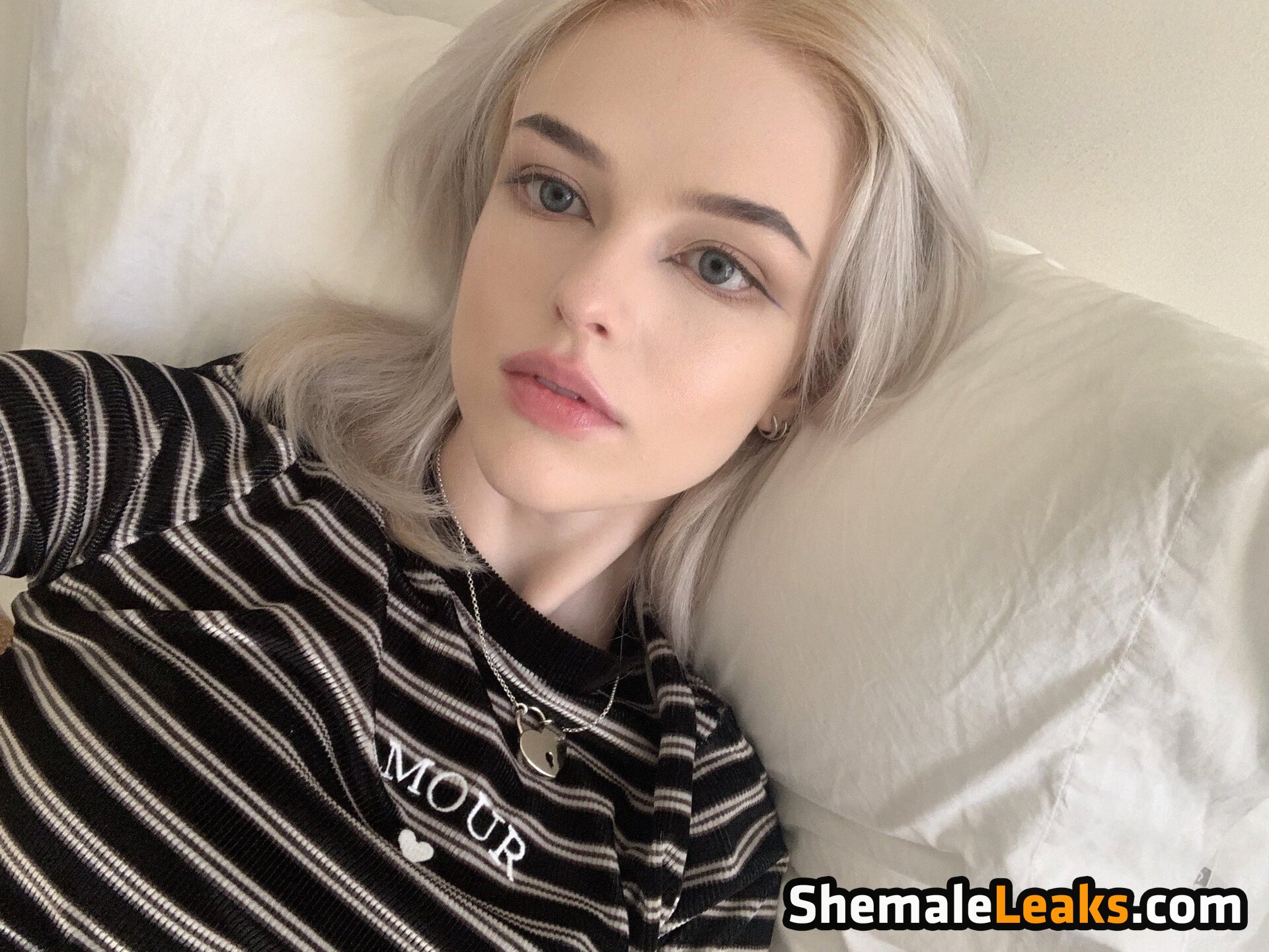 Fauxre / anyuser Leaked Nude OnlyFans (Photo 13) - ShemaleLeaks