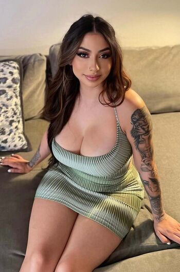 Felicity Agredano Leaked Nude OnlyFans (Photo 2)