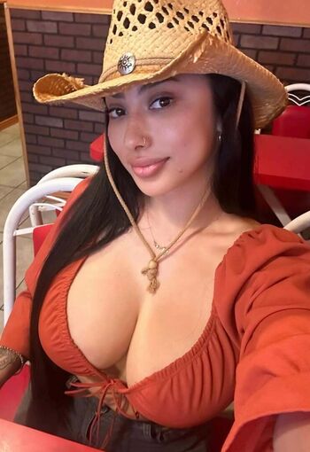 Felicity Agredano Leaked Nude OnlyFans (Photo 3)