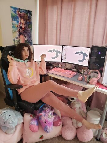 FemboyLifestyle