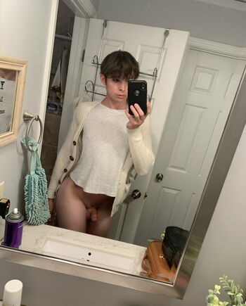 FemSlutBailey Leaked Nude OnlyFans (Photo 3)