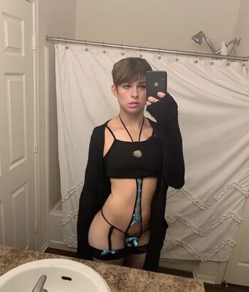 FemSlutBailey Leaked Nude OnlyFans (Photo 11)