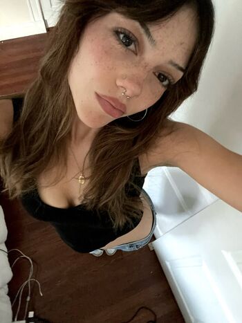 finseaa Leaked Nude OnlyFans (Photo 17)