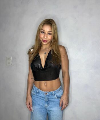 Flávia Saraiva