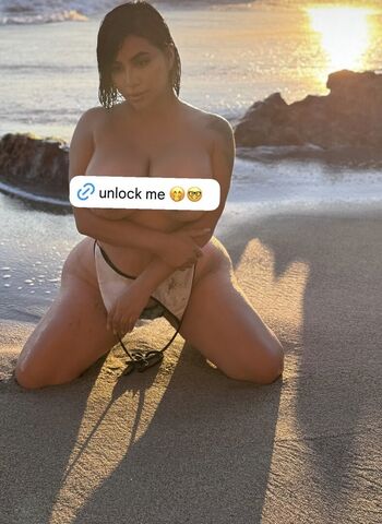 flores_kayyyy Leaked Nude OnlyFans (Photo 2)