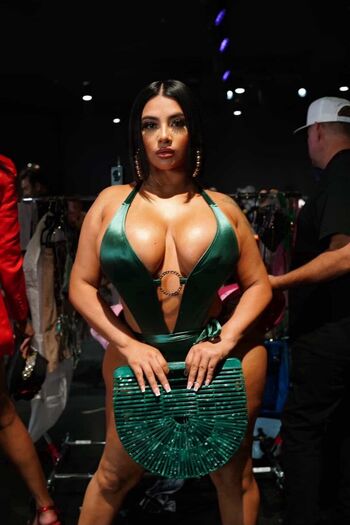 flores_kayyyy Leaked Nude OnlyFans (Photo 11)