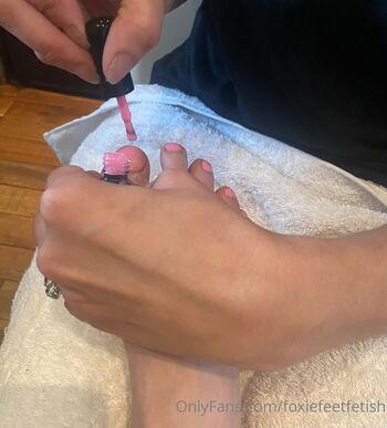 foxiefeetfetish Leaked Nude OnlyFans (Photo 3)