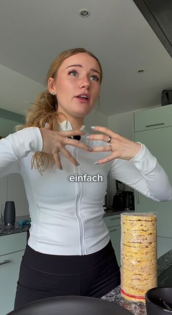 Francesca Dougan Leaked Nude OnlyFans (Photo 17)