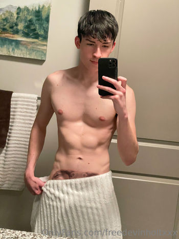 freedevinholtxxx Leaked Nude OnlyFans (Photo 2)