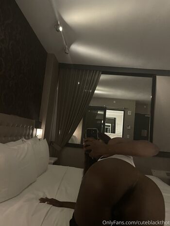 freemochakaia Leaked Nude OnlyFans (Photo 8)