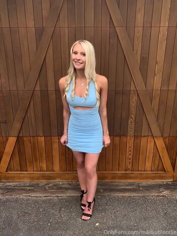 freshmanblondie18