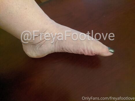 freyafootlove