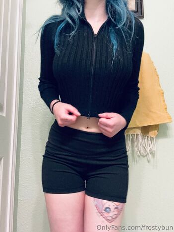frostybun Leaked Nude OnlyFans (Photo 13)